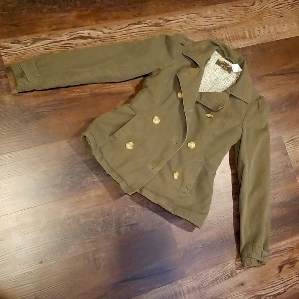 Billabong peacoat, insulated, size small, cute!